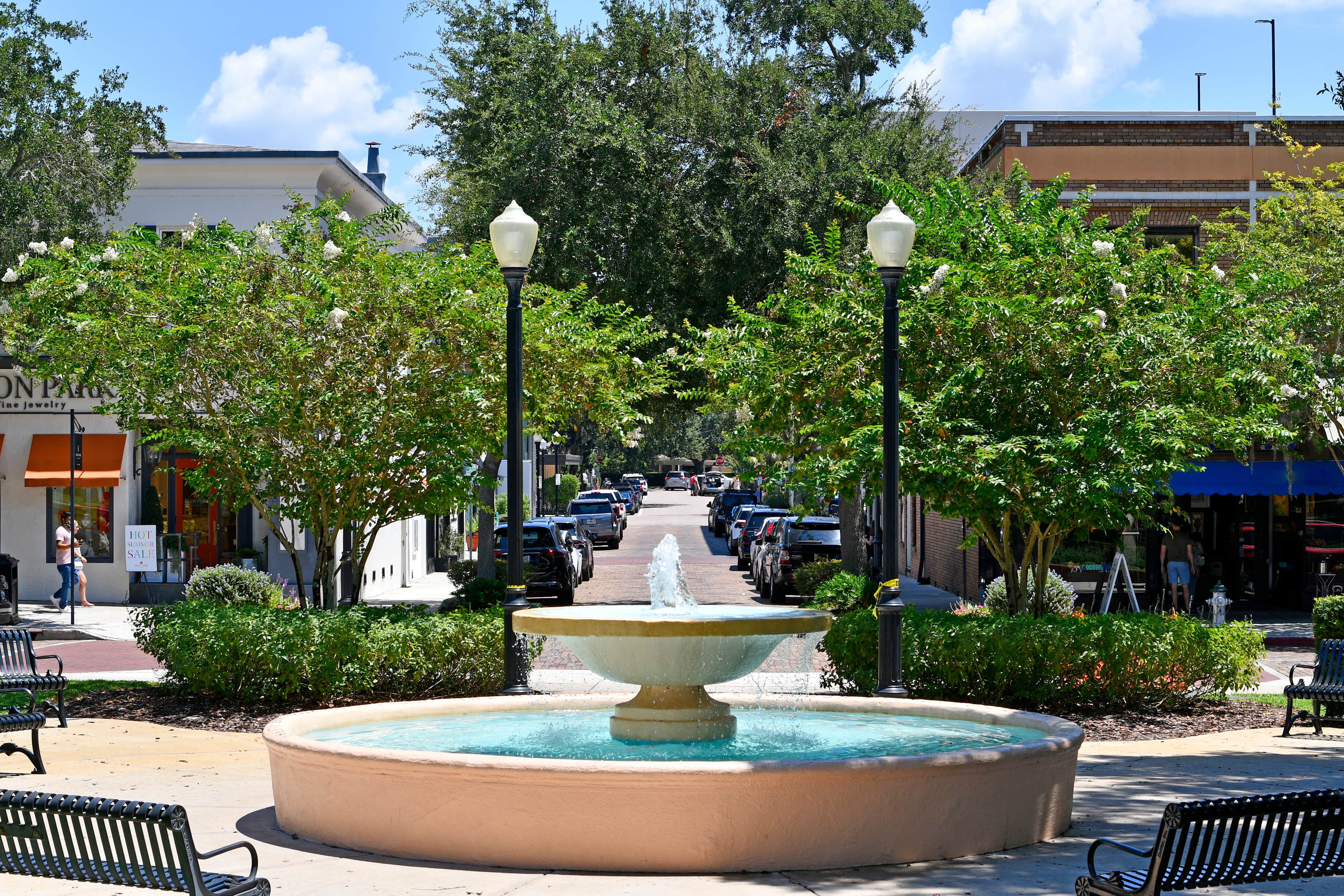 Tree-lined streets in Winter Park, Florida